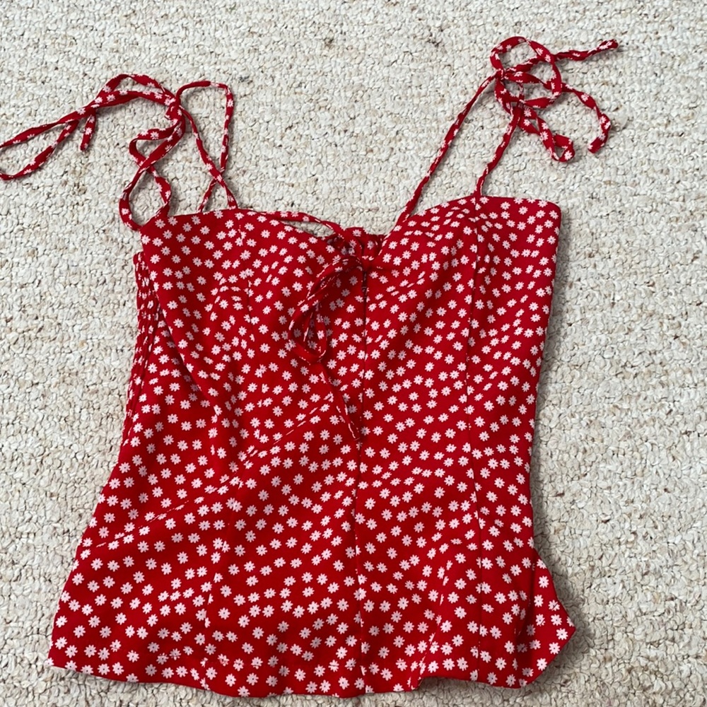 Cute tank top tied